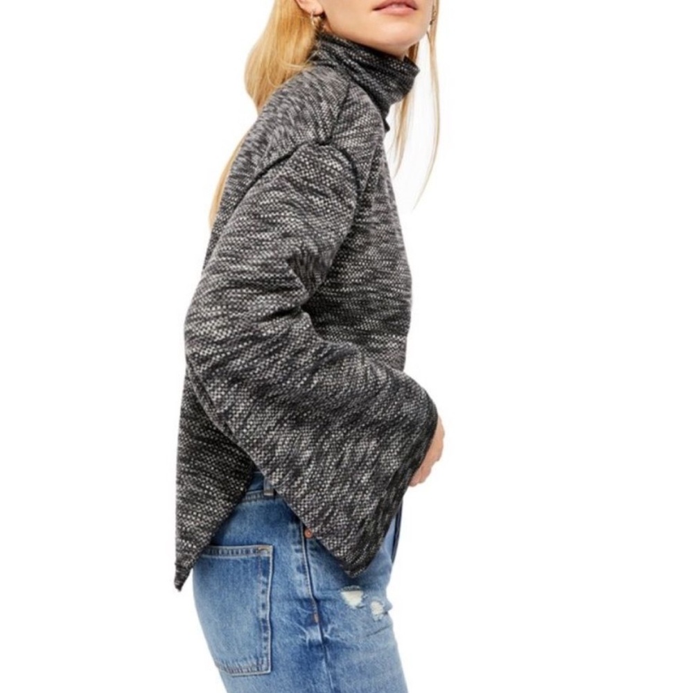 Free People pullover - Picture 2 of 6